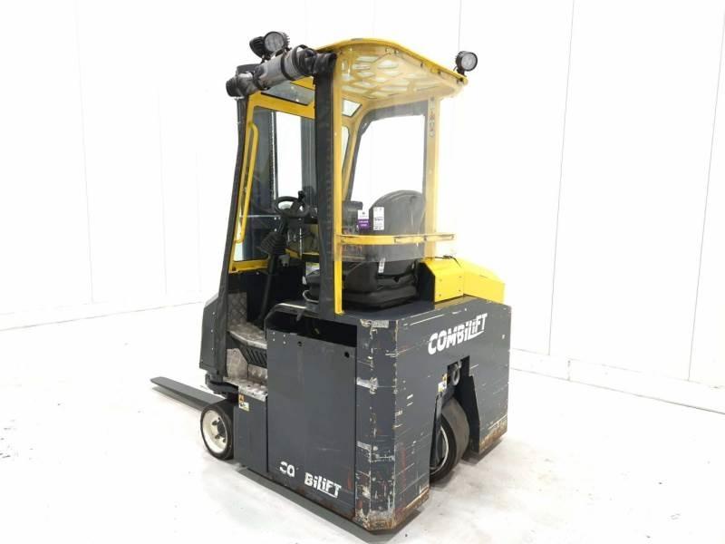 Combilift CBE3000 4방향 리치트럭
