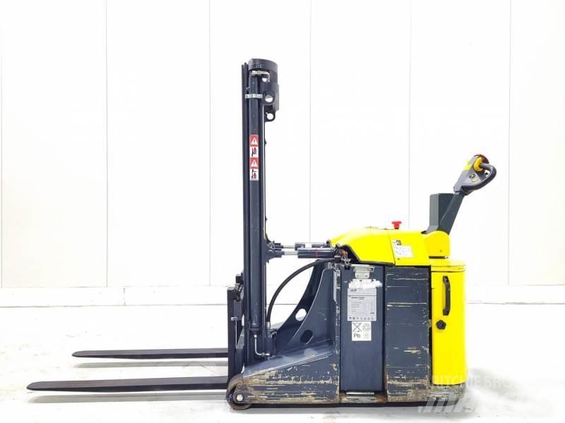Combilift CS1500 보행식 리치 지게차