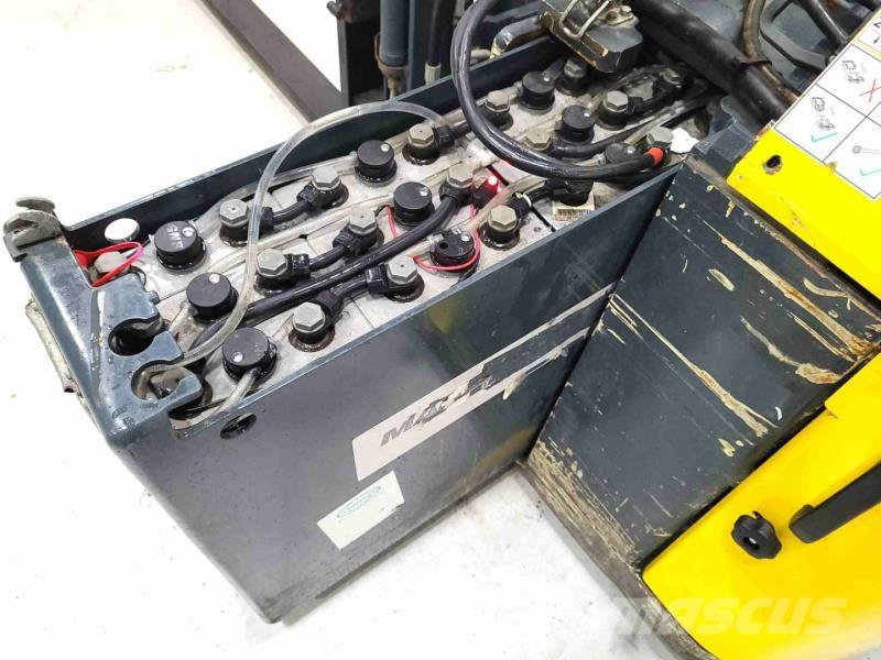 Combilift CS1500 보행식 리치 지게차