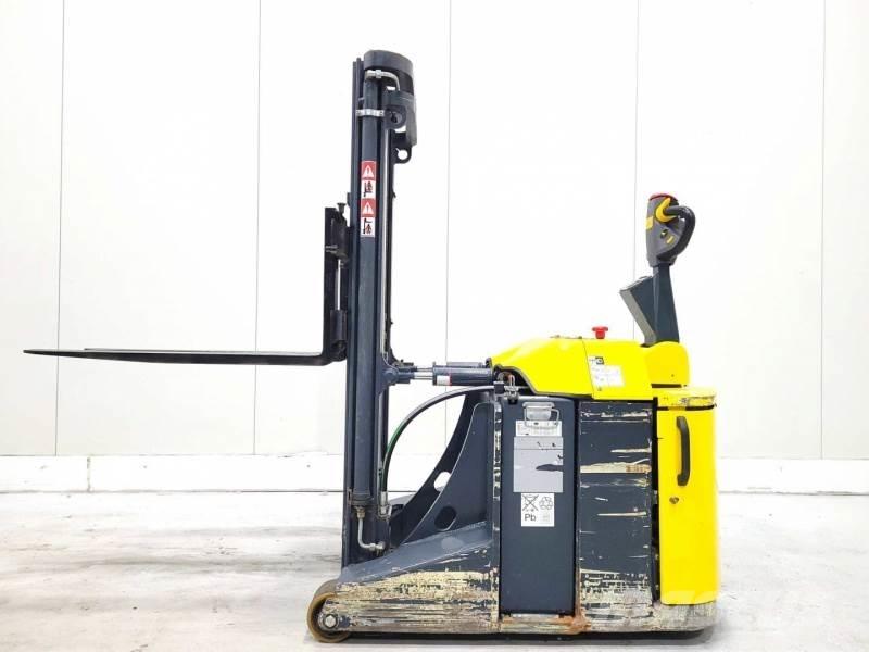 Combilift CS1500 보행식 리치 지게차
