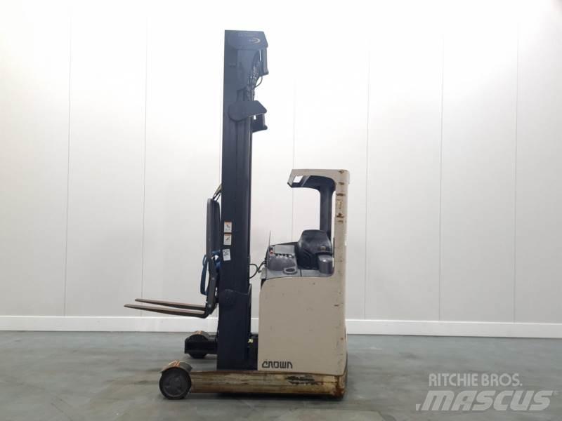 Crown ESR4500 리치 트럭