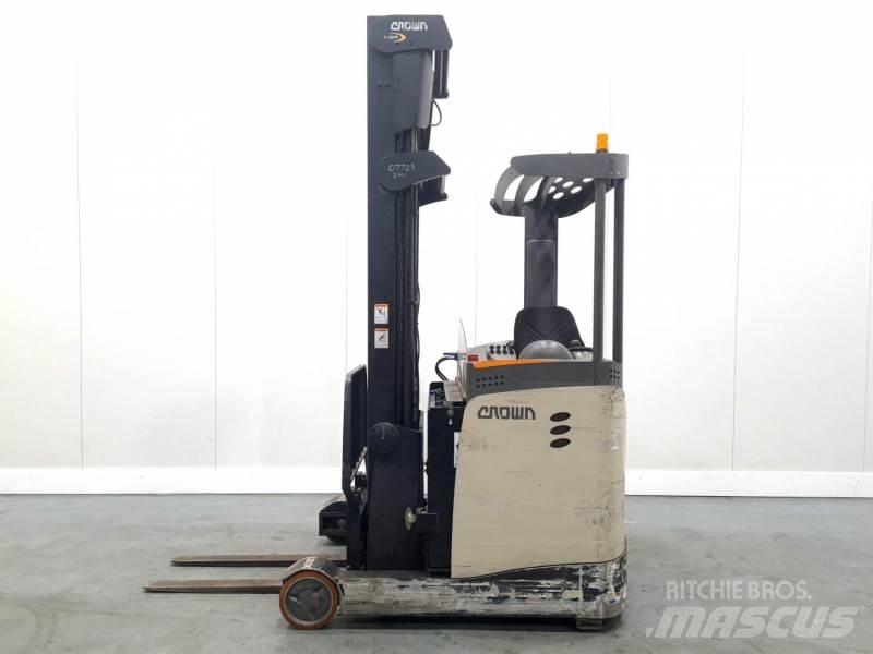 Crown ESR5000-14 OPT3 리치 트럭