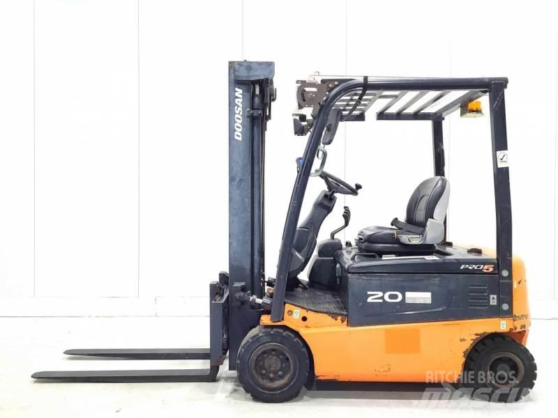Doosan B20X-5 전동 지게차