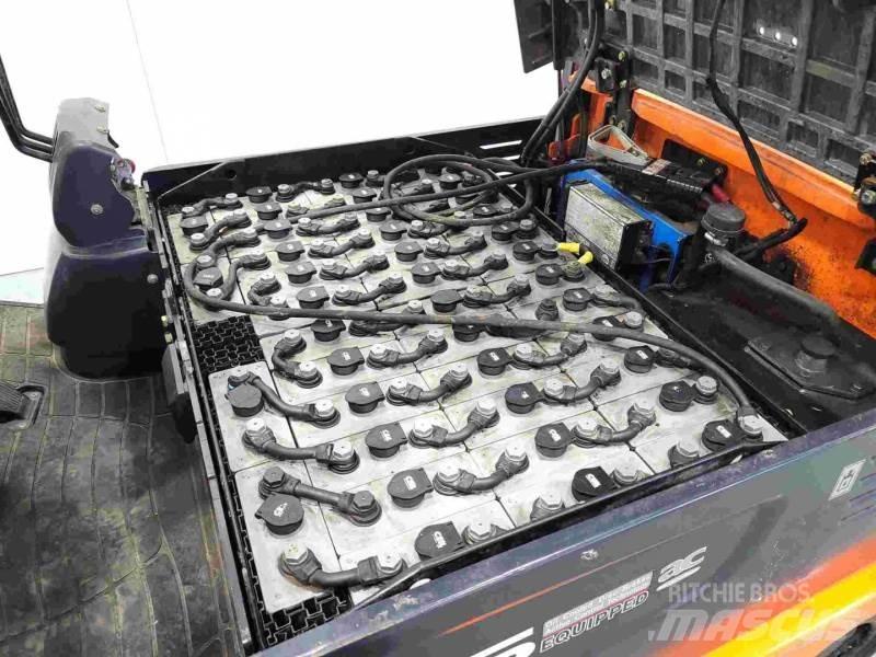 Doosan B25X-5 전동 지게차