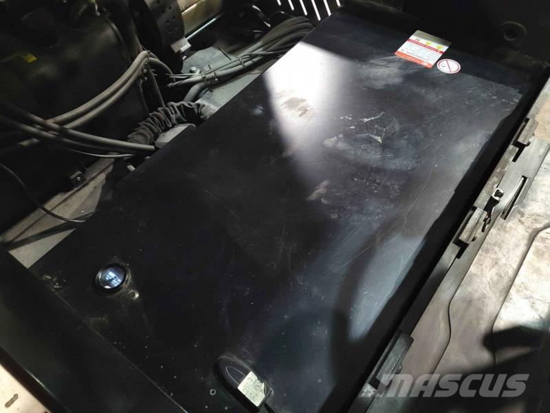 EP CPD50F8 전동 지게차