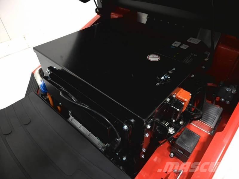 EP EFL203 280 NC 전동 지게차