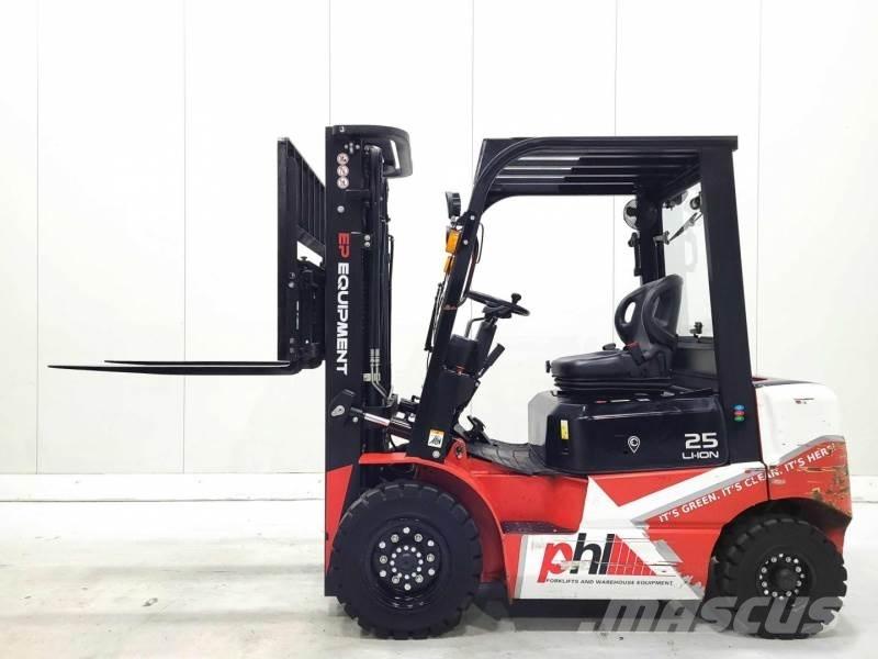 EP EFL252 410 HC 전동 지게차