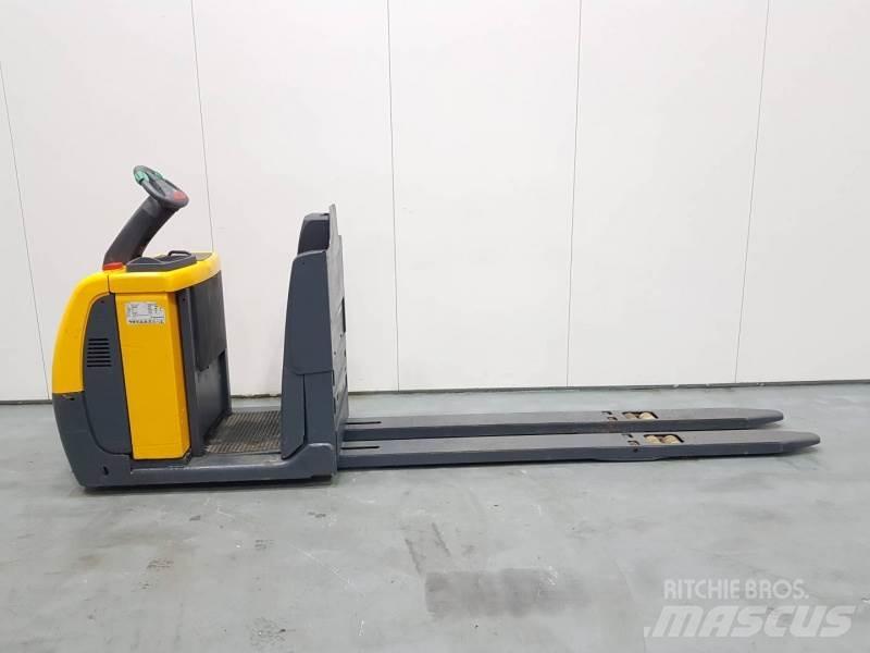 Jungheinrich ECE220 XL 미디엄 리프트 오더 피커