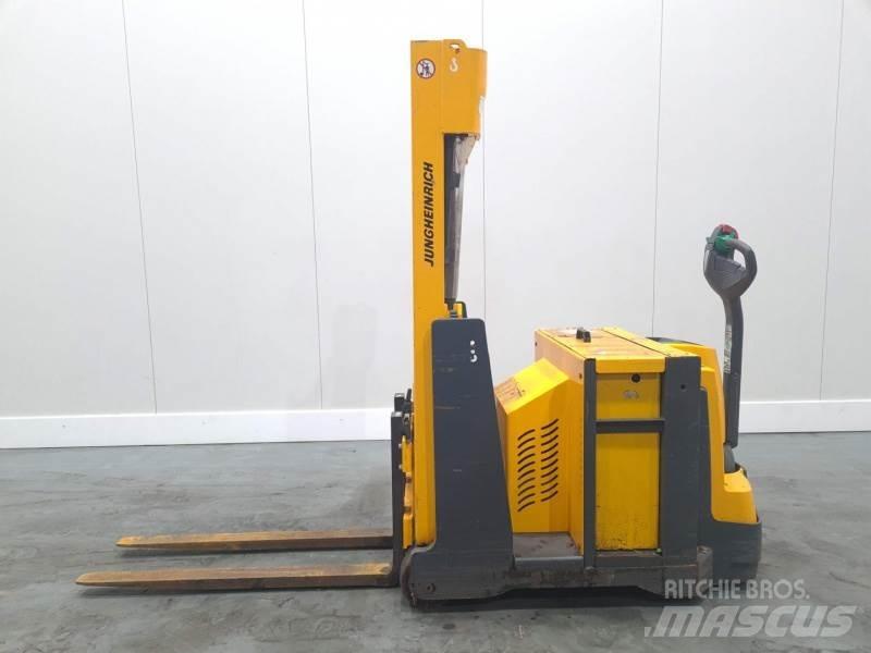 Jungheinrich EJG 108 보행식 리치 지게차