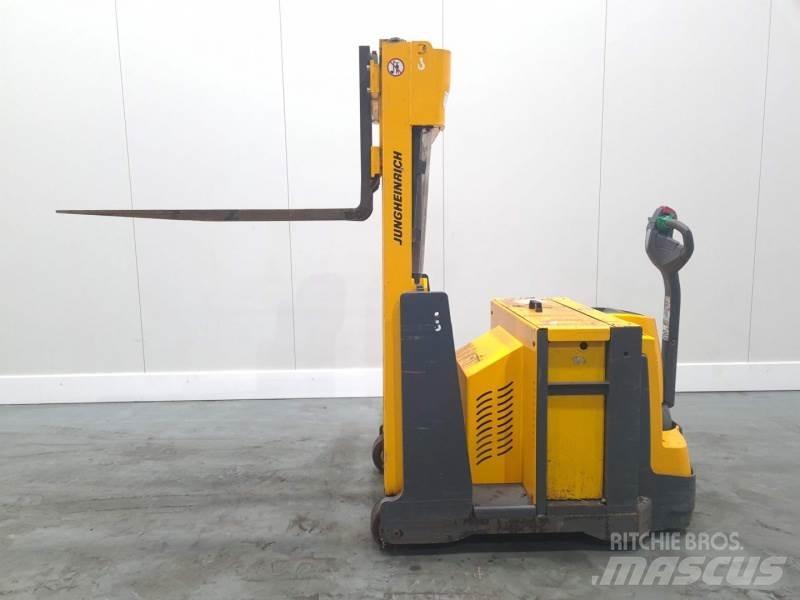 Jungheinrich EJG 108 보행식 리치 지게차
