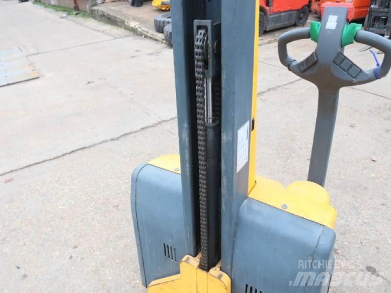 Jungheinrich EMC110 핸드 파레트 스태커