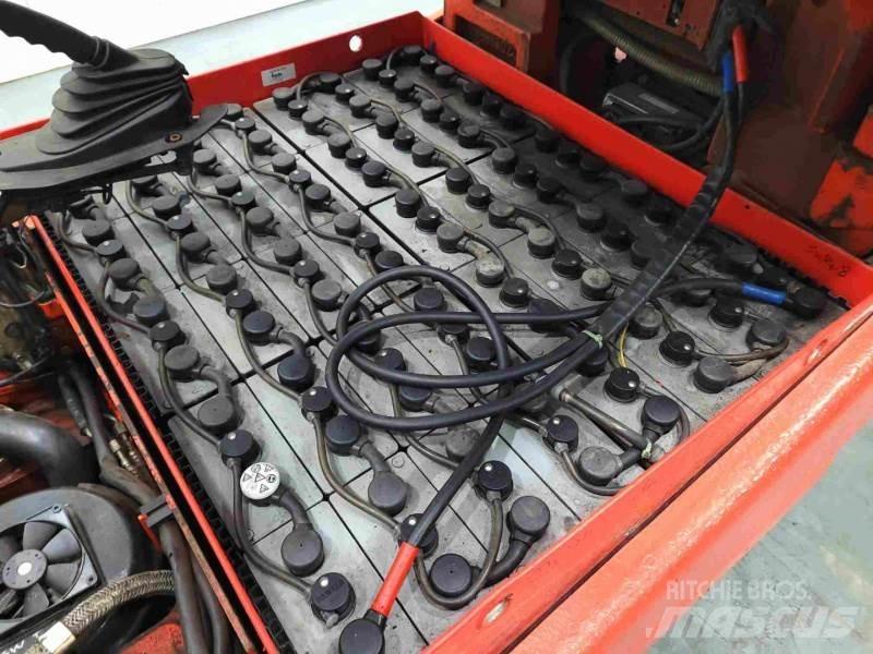 Linde E30-03 336 전동 지게차