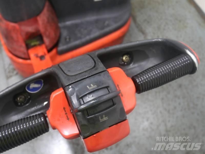 Linde L10 379 핸드 파레트 스태커