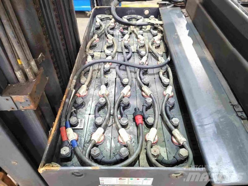 Linde R14N-01 리치 트럭