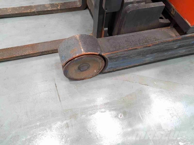 Linde R16HD-01 1120 리치 트럭