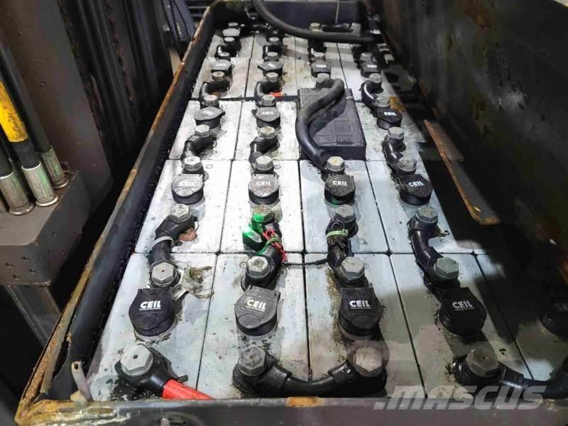 Linde R16N-01 리치 트럭