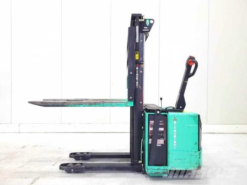 Mitsubishi SB12P 핸드 파레트 스태커