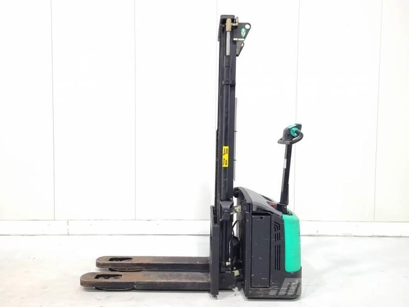 Mitsubishi SBP12NI 핸드 파레트 스태커