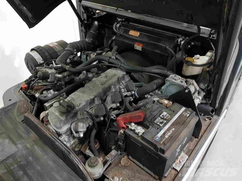 Nissan P1D1A18LQ LPG 지게차