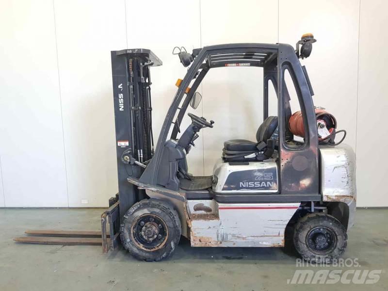 Nissan U1D272520 LPG 지게차
