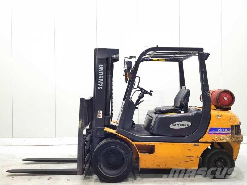Samsung SF30L LPG 지게차