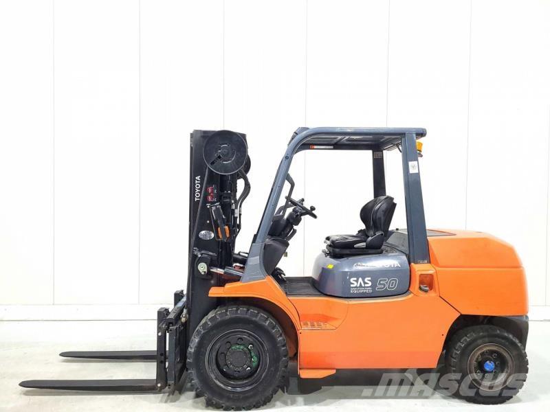 Toyota 42-7FD45 디젤 지게차