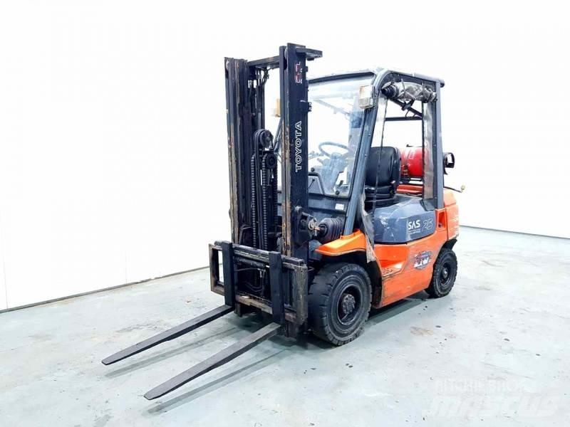 Toyota 42-7FGF25 LPG 지게차