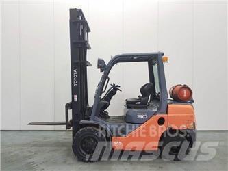 Toyota 8FGF30 LPG 지게차