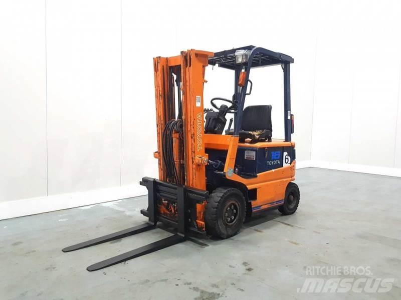 Toyota FMB16 전동 지게차