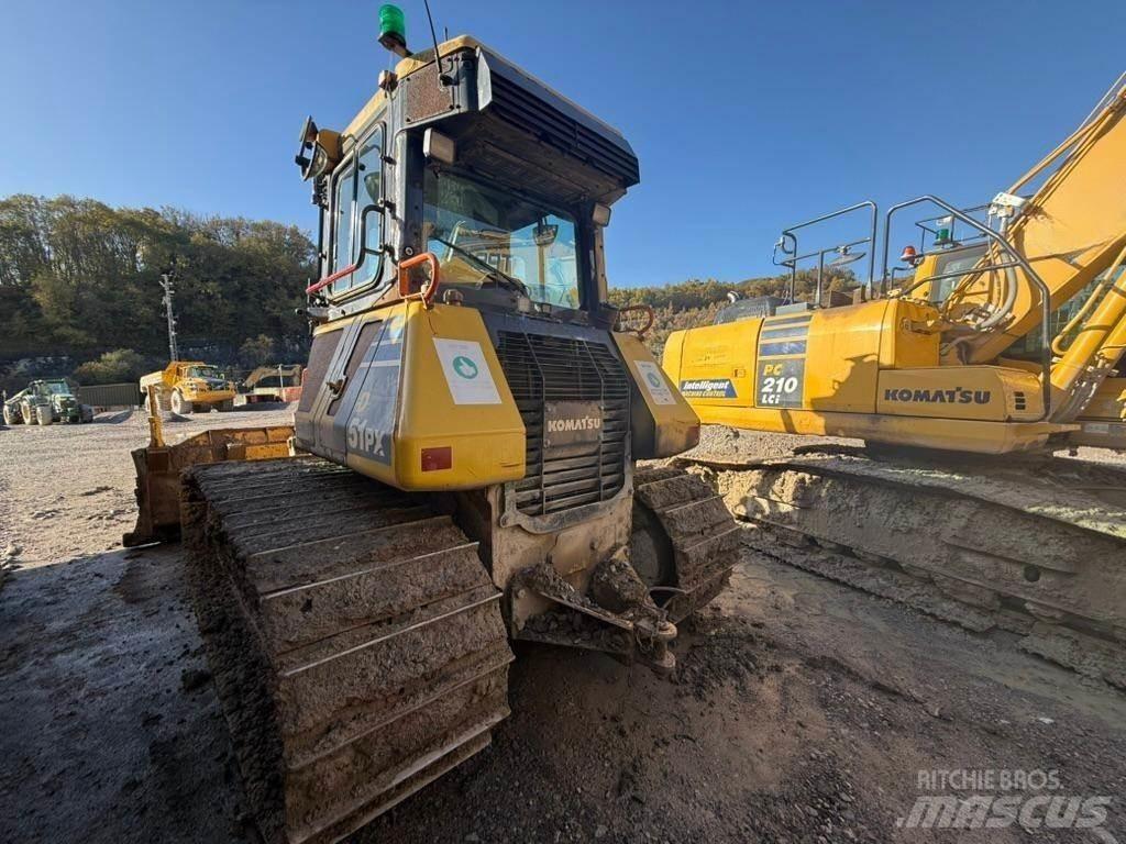 Komatsu D51PX 크롤러 도저