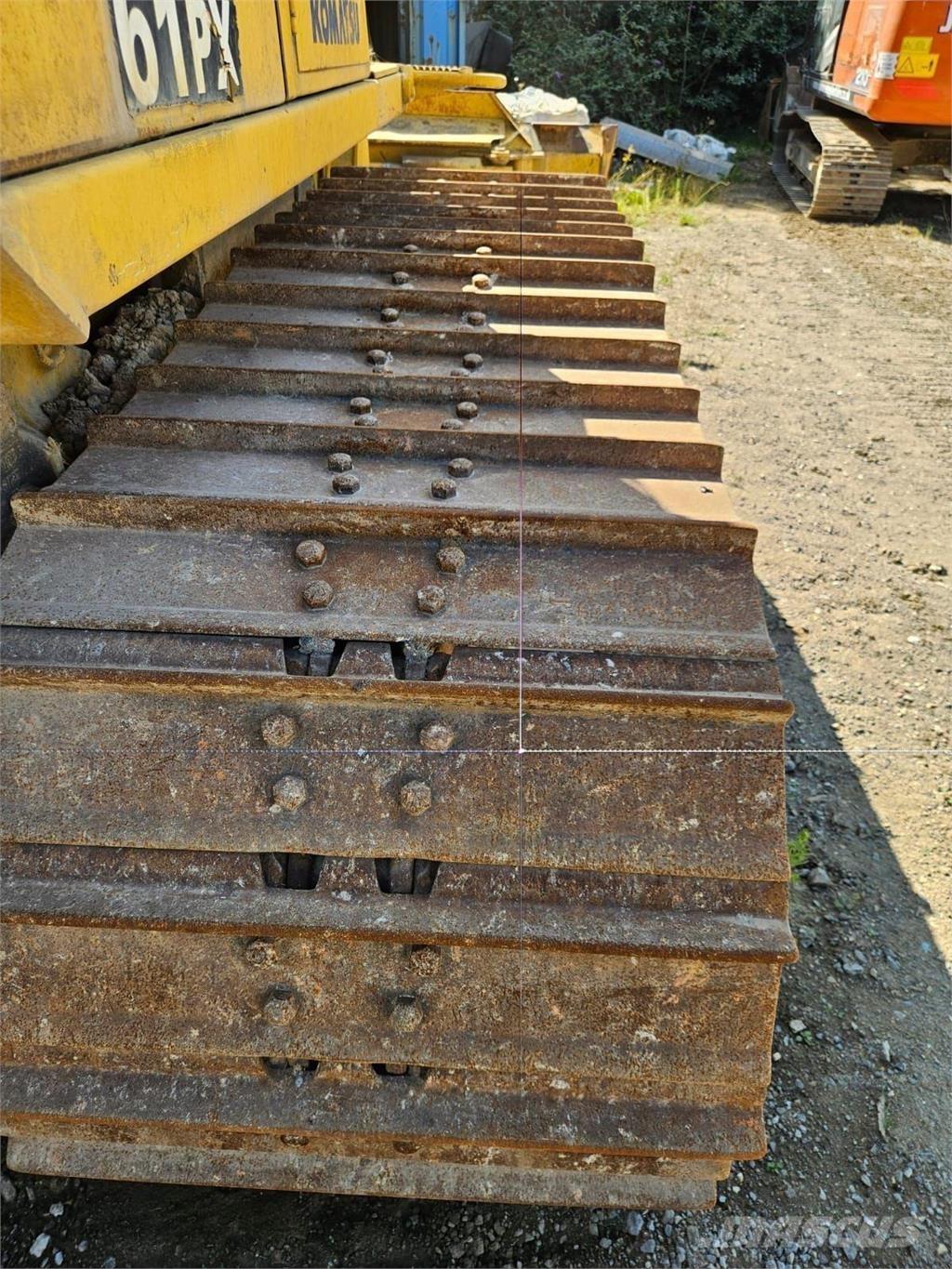 Komatsu D61PX-15 크롤러 도저