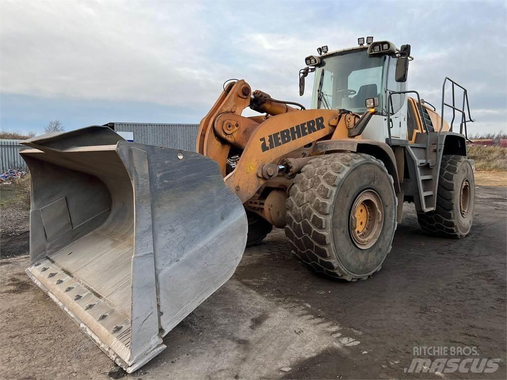 Liebherr L586  휠로우더