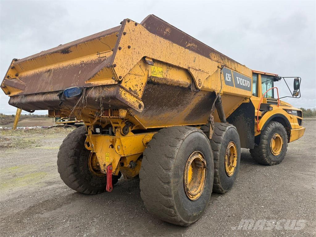 Volvo A25G 연결식 홀러
