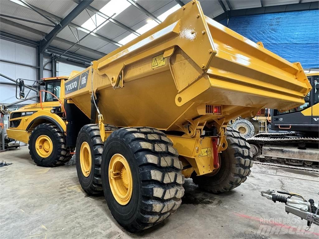 Volvo A30G 연결식 홀러