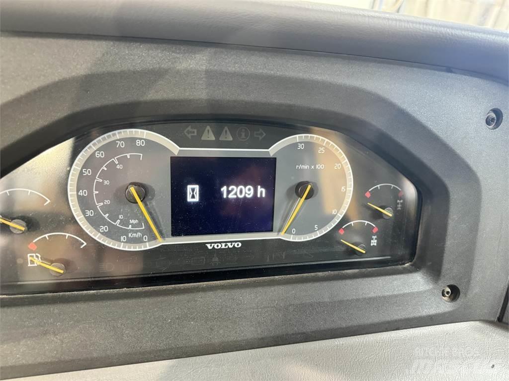 Volvo A30G 연결식 홀러
