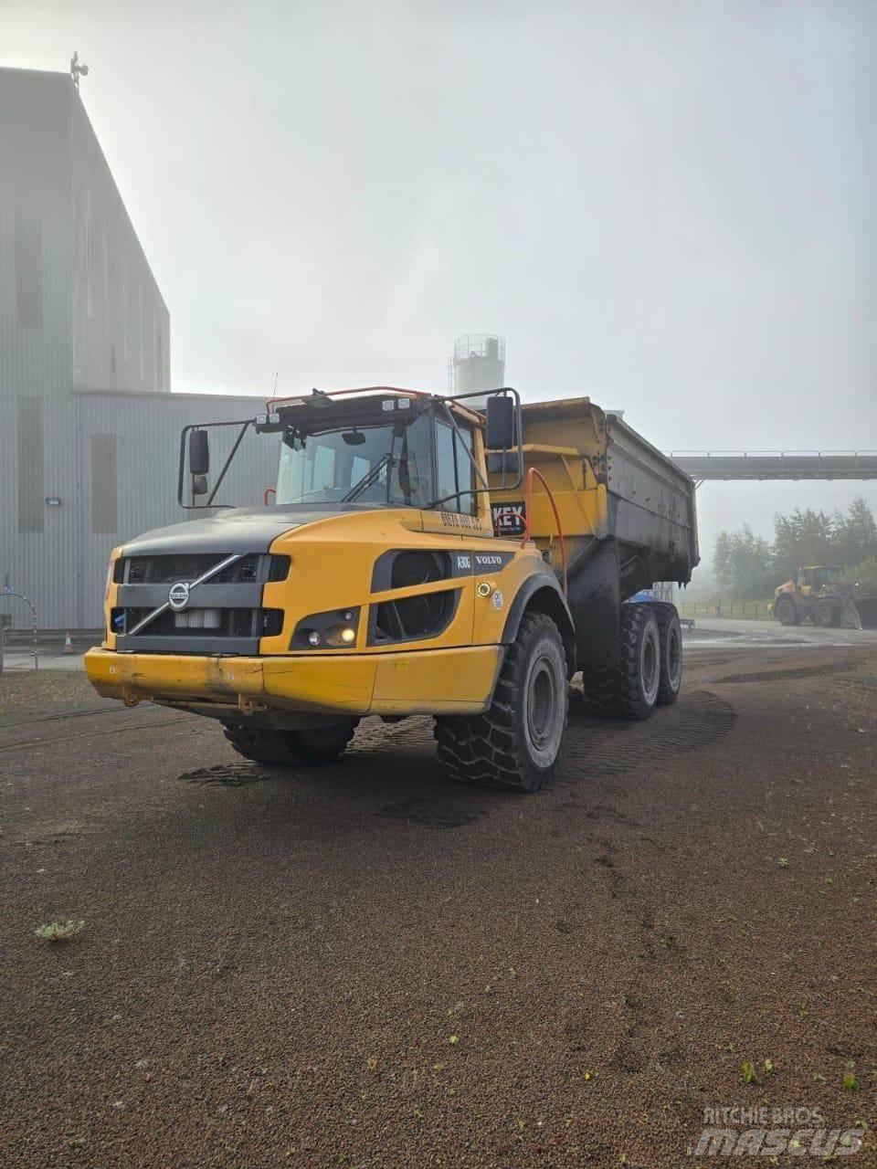 Volvo A30G 연결식 홀러