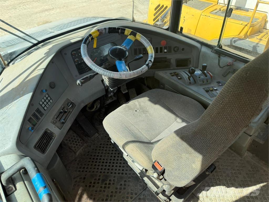 Volvo A40D 연결식 홀러