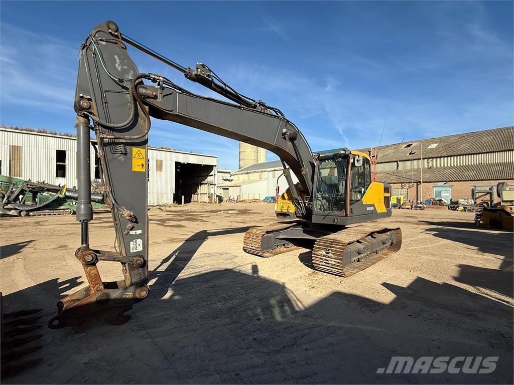 Volvo EC220EL 대형 굴삭기 29톤 이상