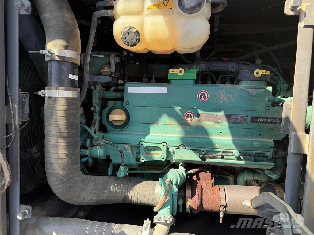 Volvo EC220EL 대형 굴삭기 29톤 이상