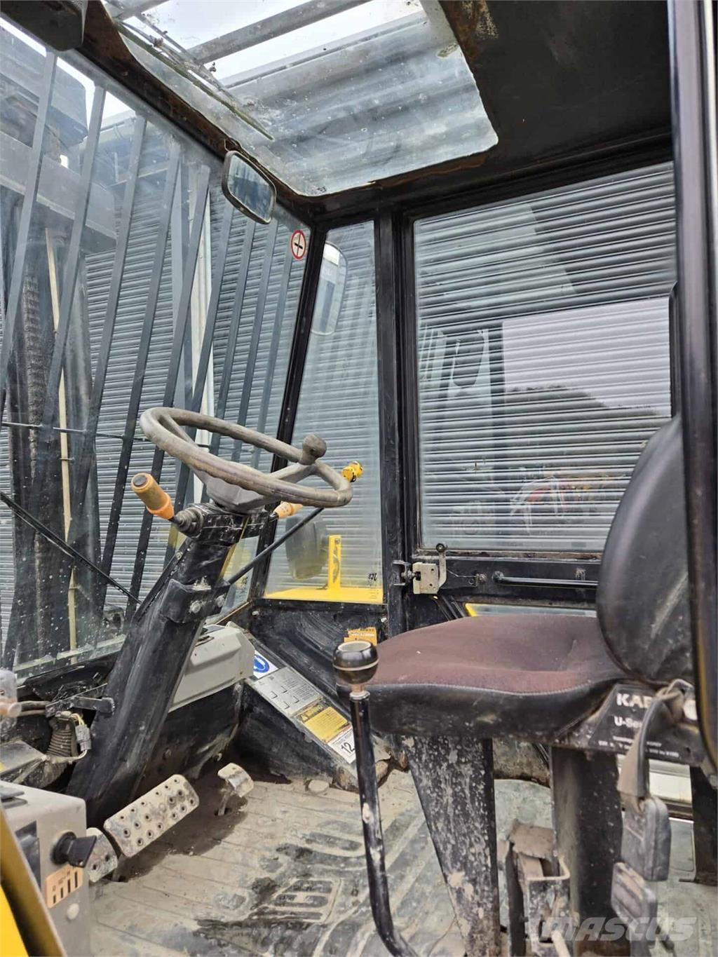 JCB 926 텔러 핸들러