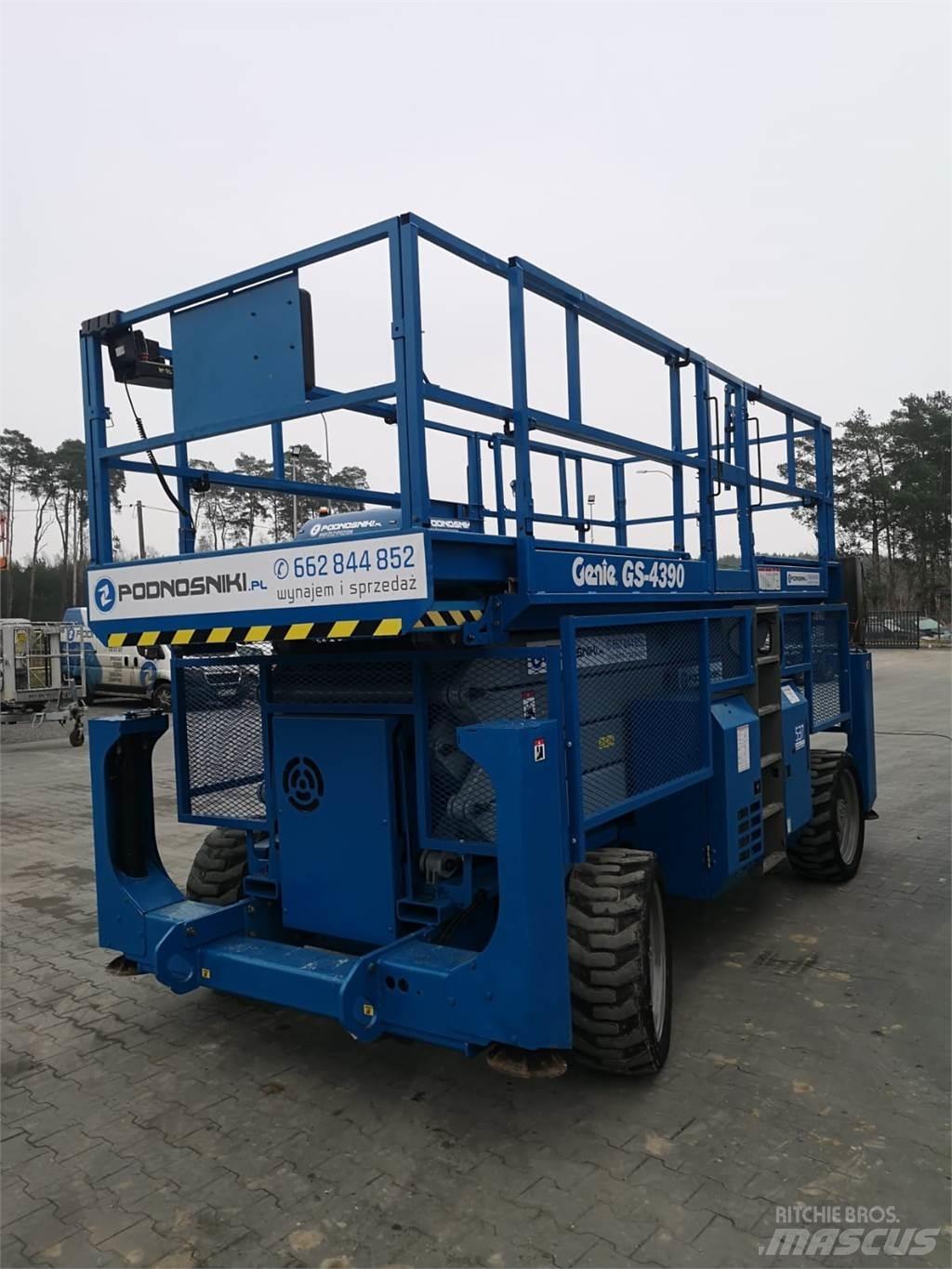 Genie GS-4390 가위형 리프트