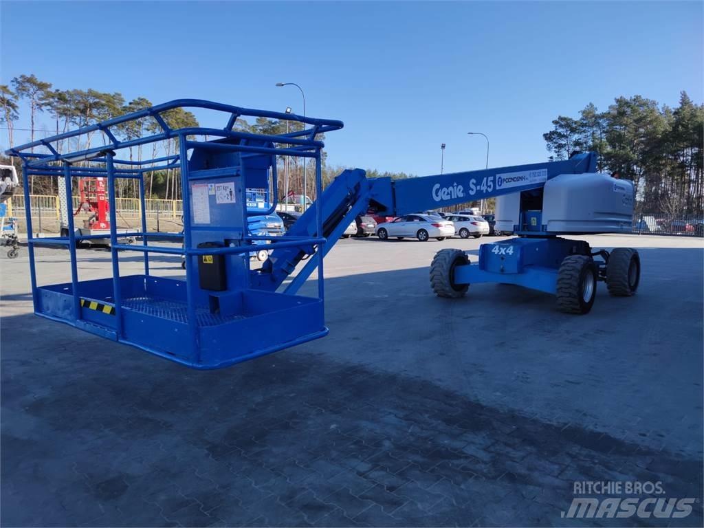 Genie S-45 견인식 전동이동 리프트