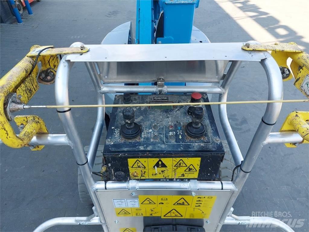 Genie Z-33/18 관절형 전동이동 리프트