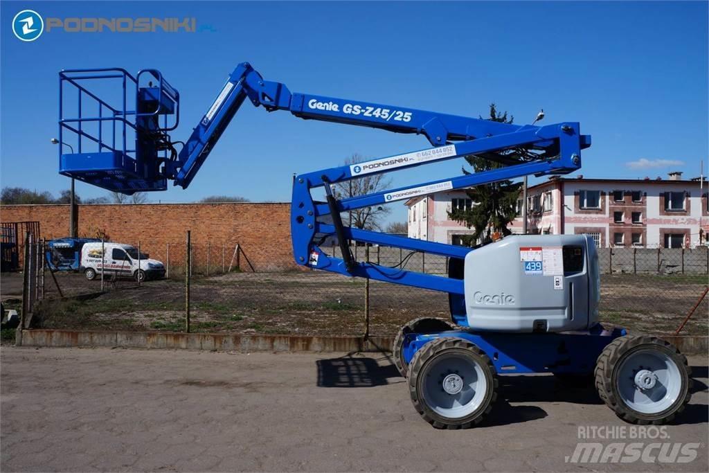 Genie Z45/25J 관절형 전동이동 리프트