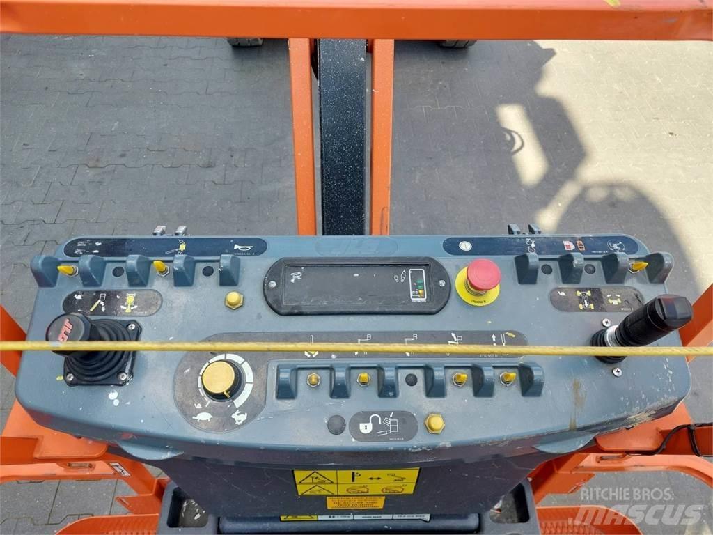 JLG E450AJ 관절형 전동이동 리프트