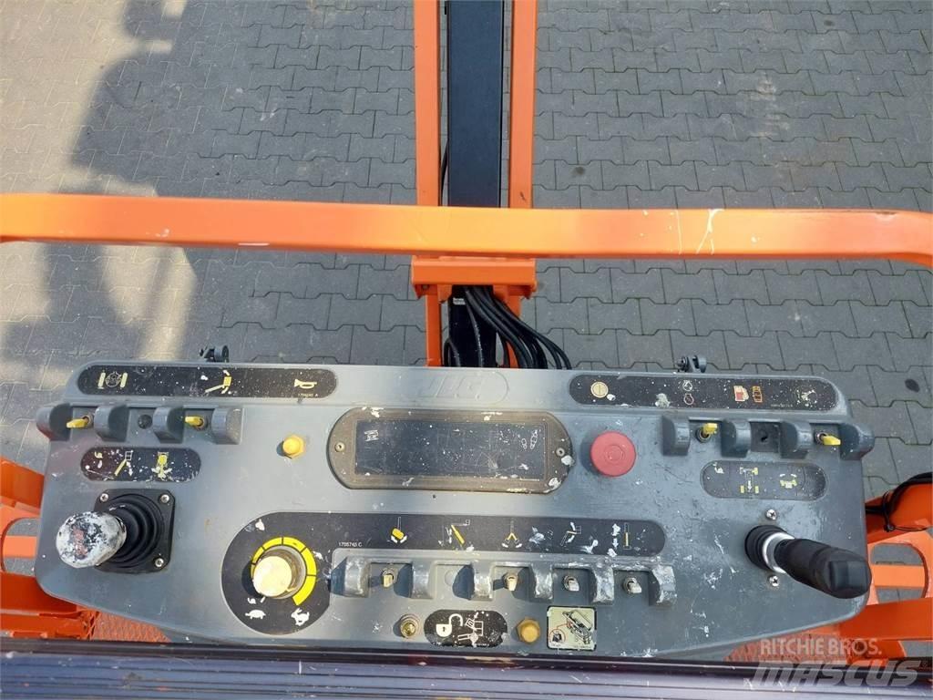 JLG M600JP 관절형 전동이동 리프트