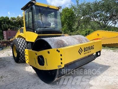 Bomag BW213DH-5 건설 장비 - 기타
