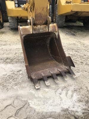 CAT 320 대형 굴삭기 29톤 이상
