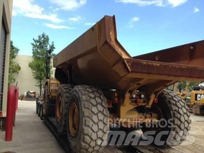 CAT 725 연결식 홀러