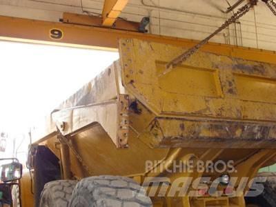 CAT 735 Tailgate 기타 부품  